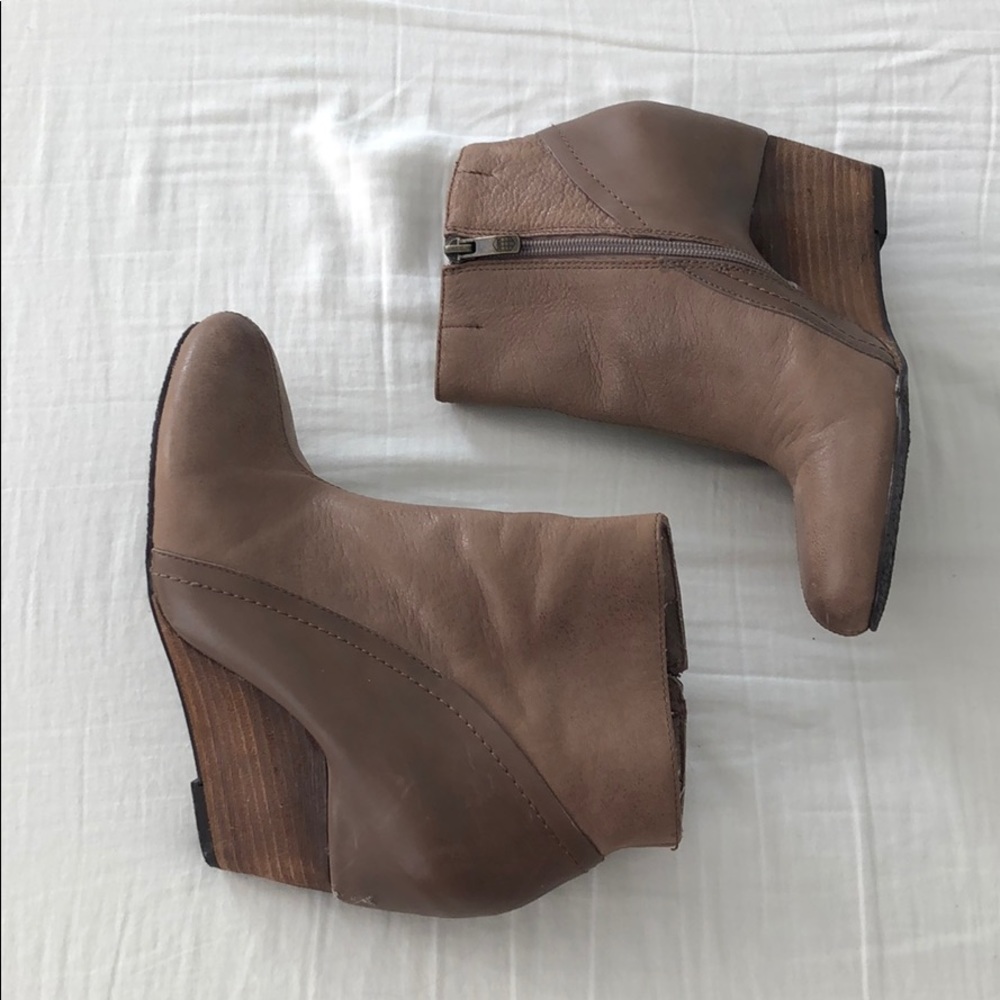 Vince Camuto Wedge Heels